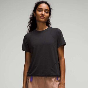 Lululemon Lightweight Cinched Hem Hiking T-Shirt Black Size S